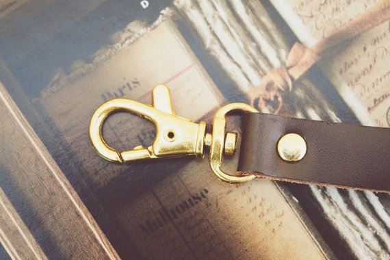 Ideana Brown Leather & Gold Stirrup Key Chain